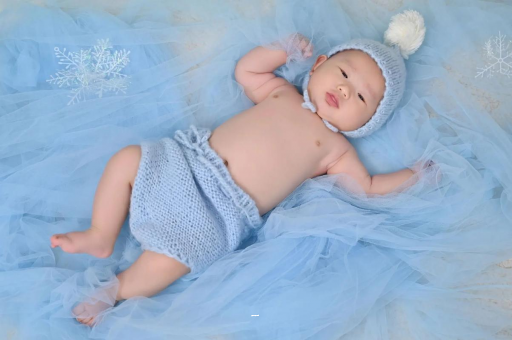 山南摸孕妇肚子沾喜气